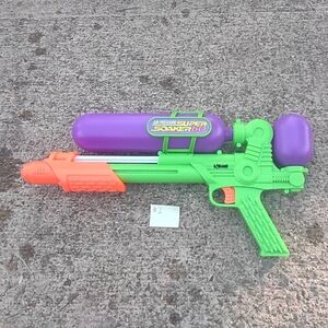 VTG 1992 Larami Air Pressure Super Soaker 60 Water Gun Green Purple Tested Works